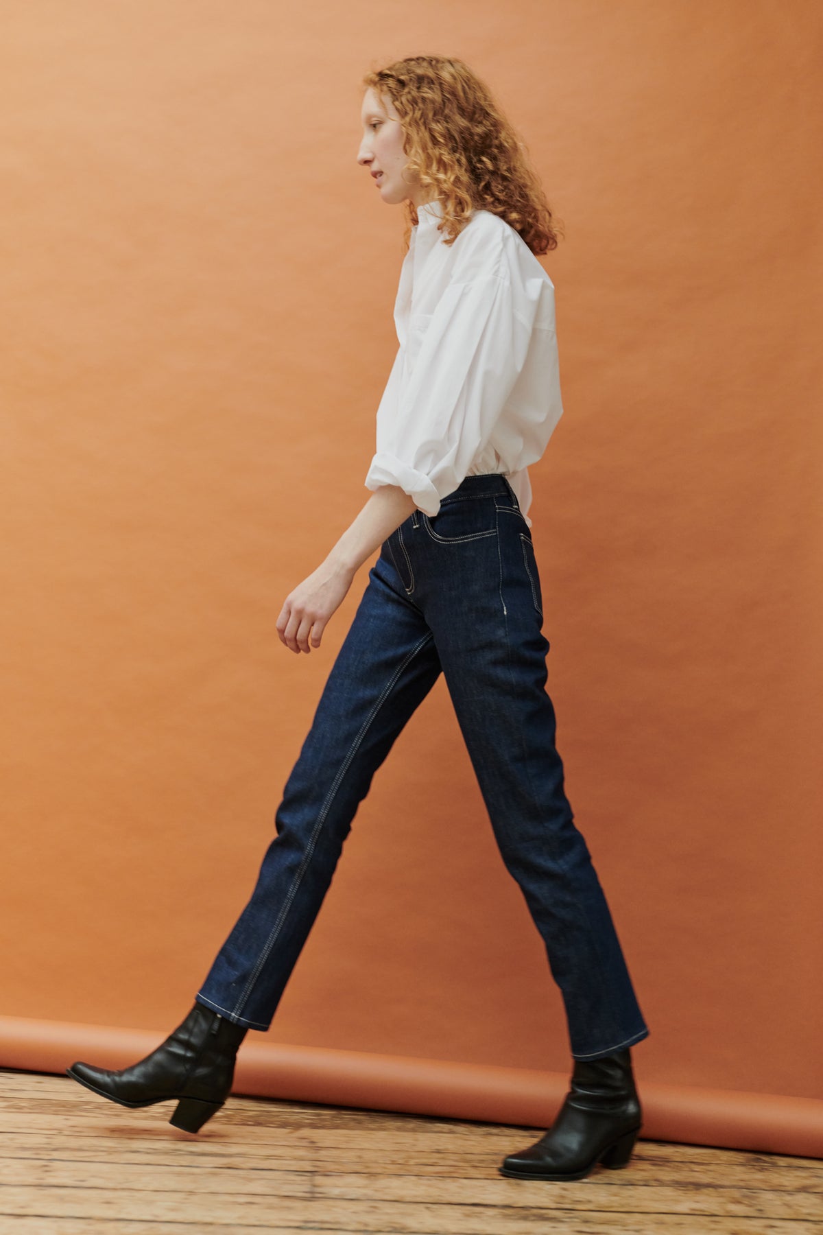 
            Women&#39;s Straight Leg Mid Rise Jeans - Blue