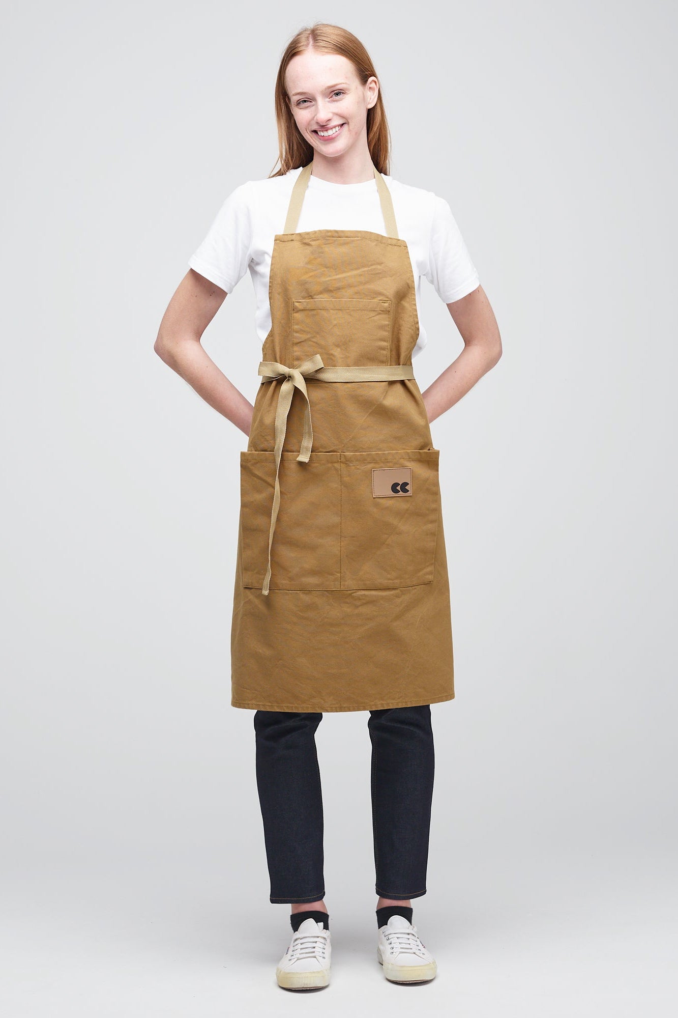 Female_Apron_Kharki_Front2
