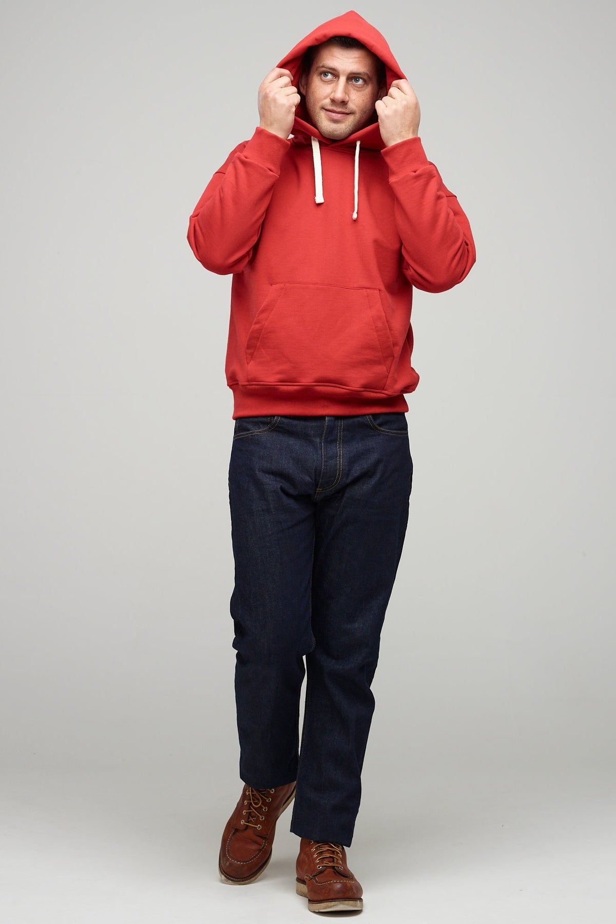
            Men&#39;s Hooded Sweatshirt Crimson - Community Clothing