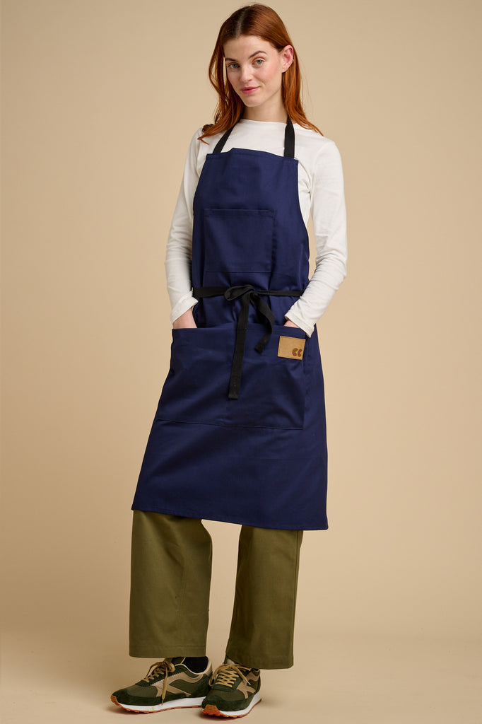 Female_Apron_Navy_Community-