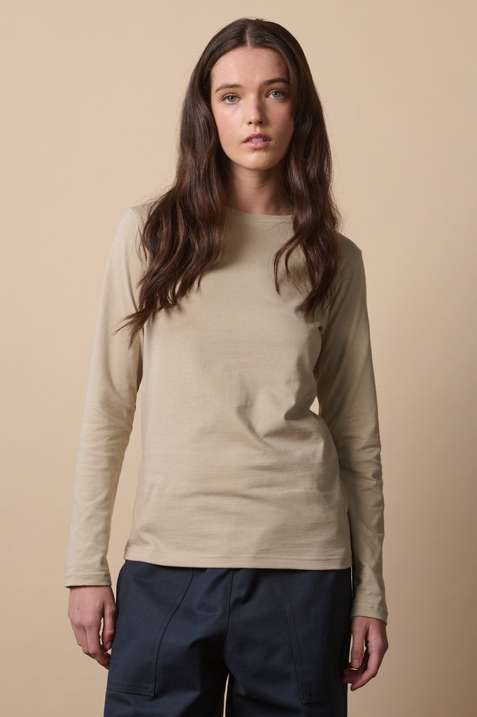 Female_Long-Sleeve-T-