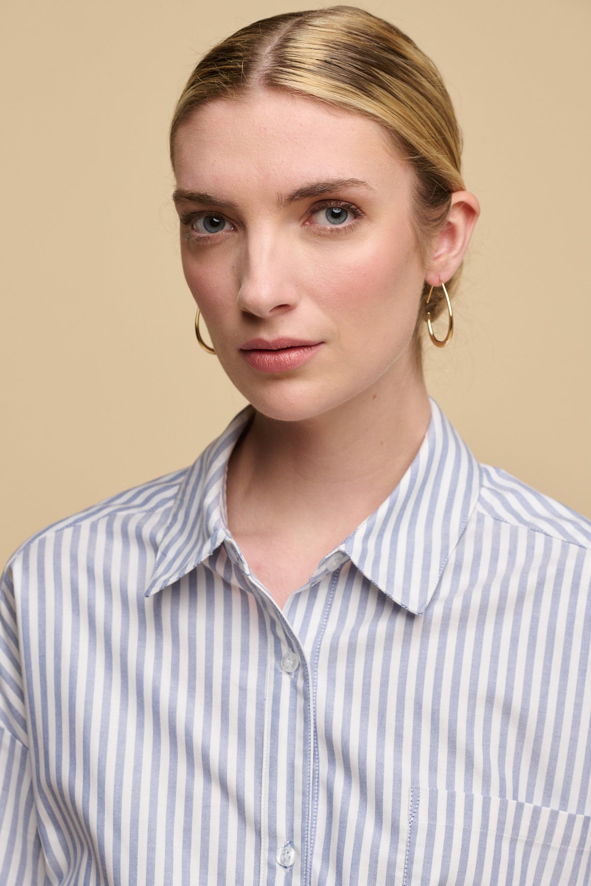 portrait of white female wearing Lorelle cotton shirt dress