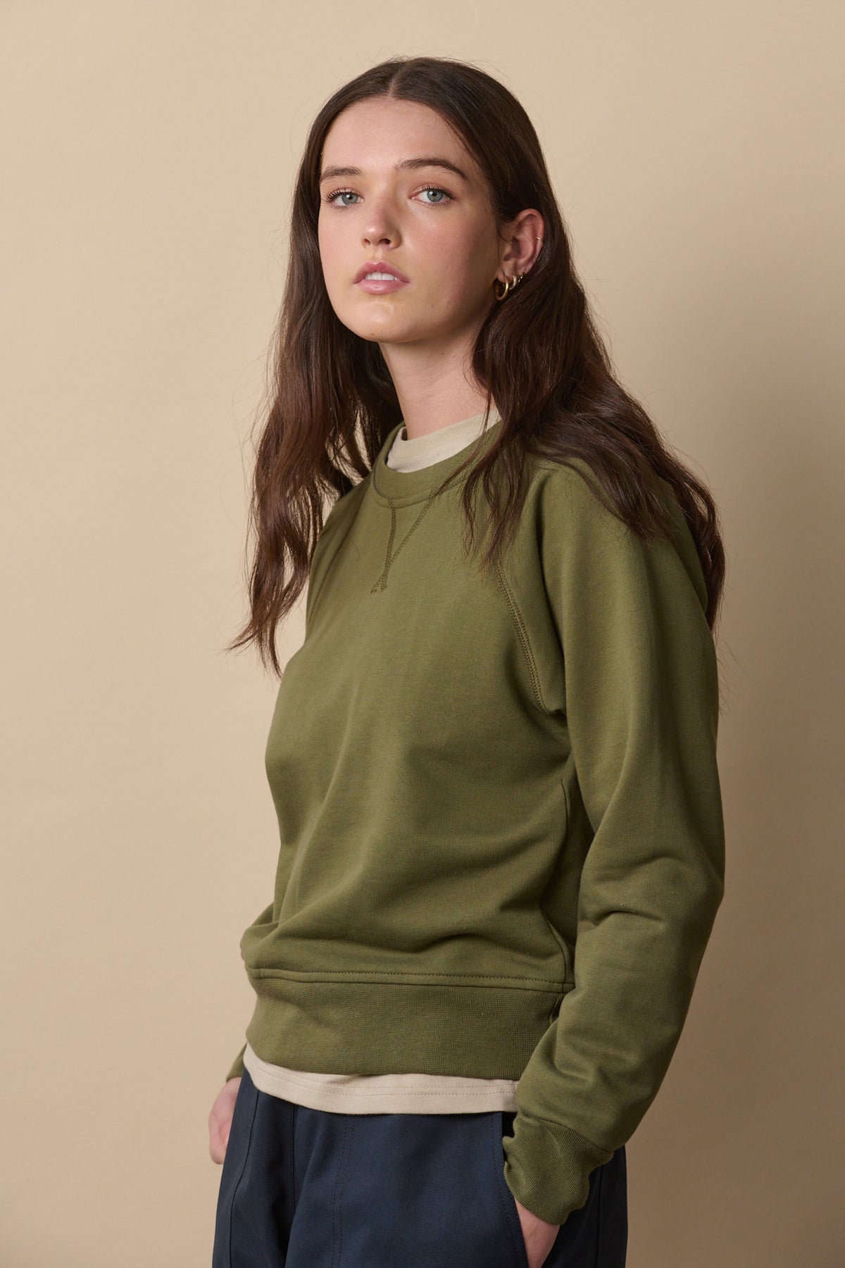 
            Women&#39;s Raglan Sweatshirt - Olive