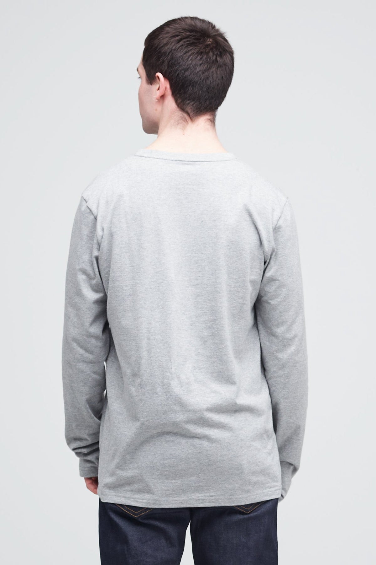 
            Male_Long-Sleeve-T-Shirt_Grey_Marl_Back-Untucked