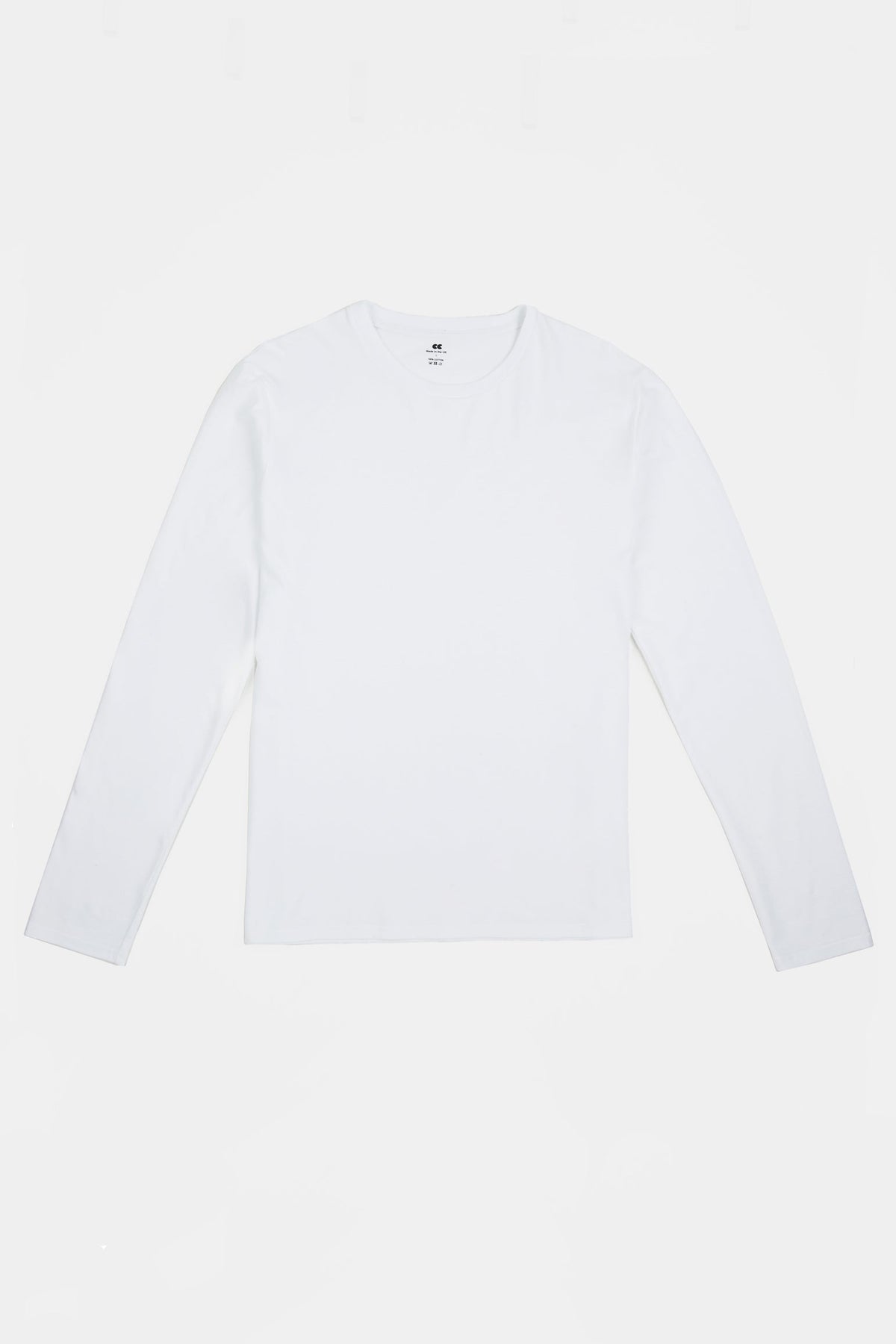 
            Men&#39;s long sleeve t-shirt white flat lay