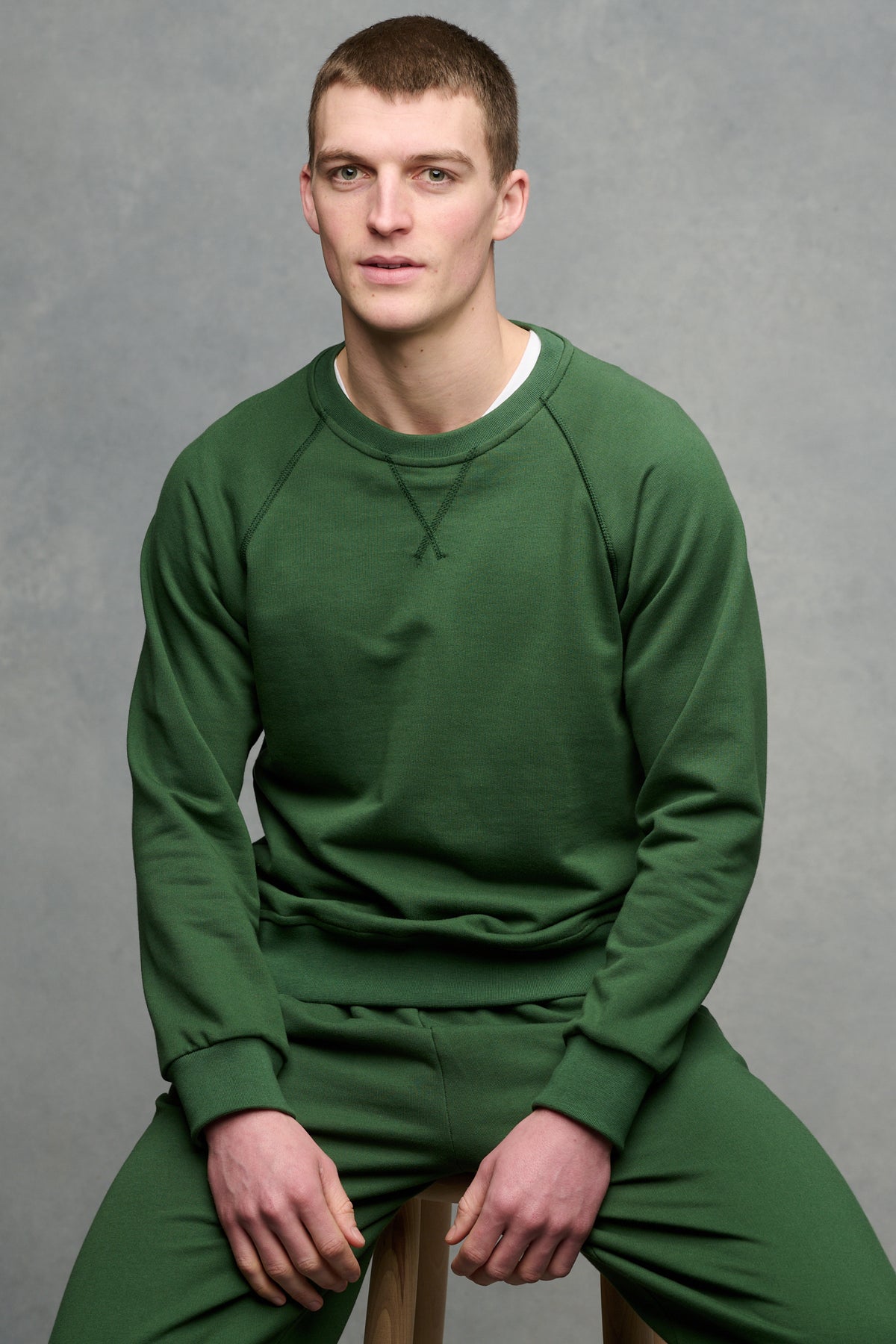 
            Men&#39;s Raglan Sweatshirt - Bottle Green