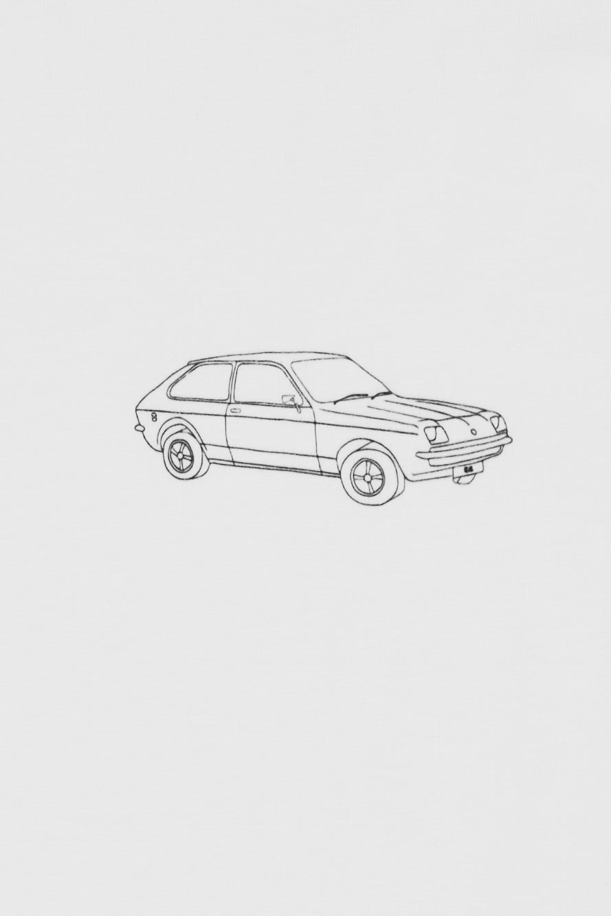 Black line drawing of car on white background
