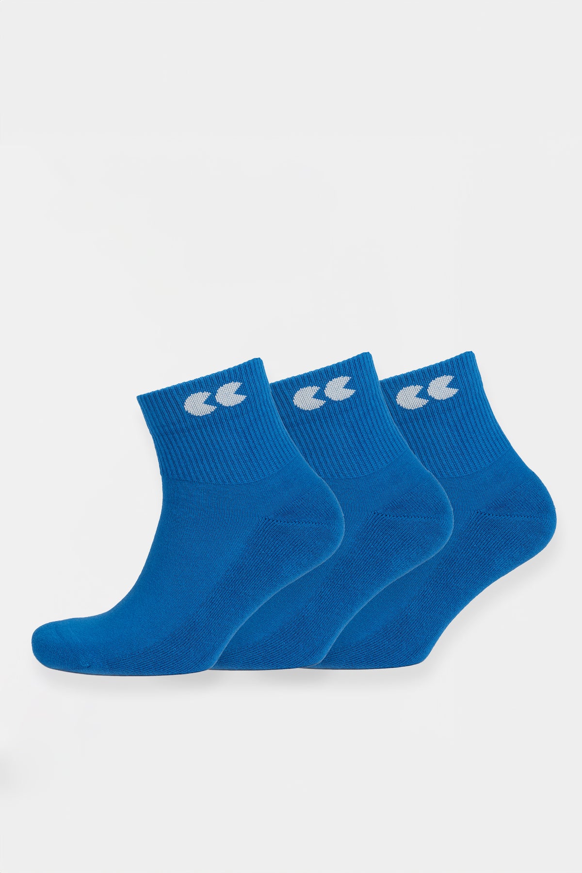 
            Image showing 3 pack of sports ankle socks in cobalt, C logo on ankle