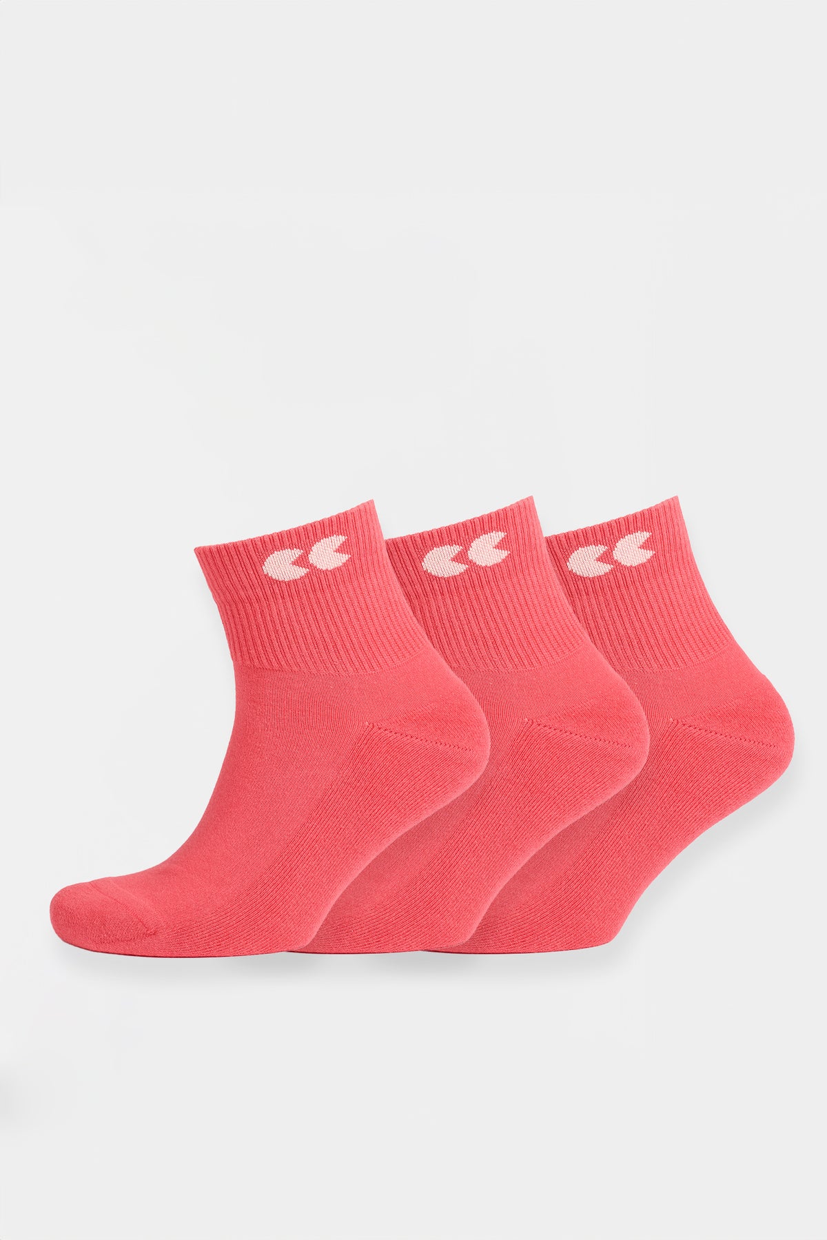 
            3 pack of sports ankle sock in pink with CC logo on ankle