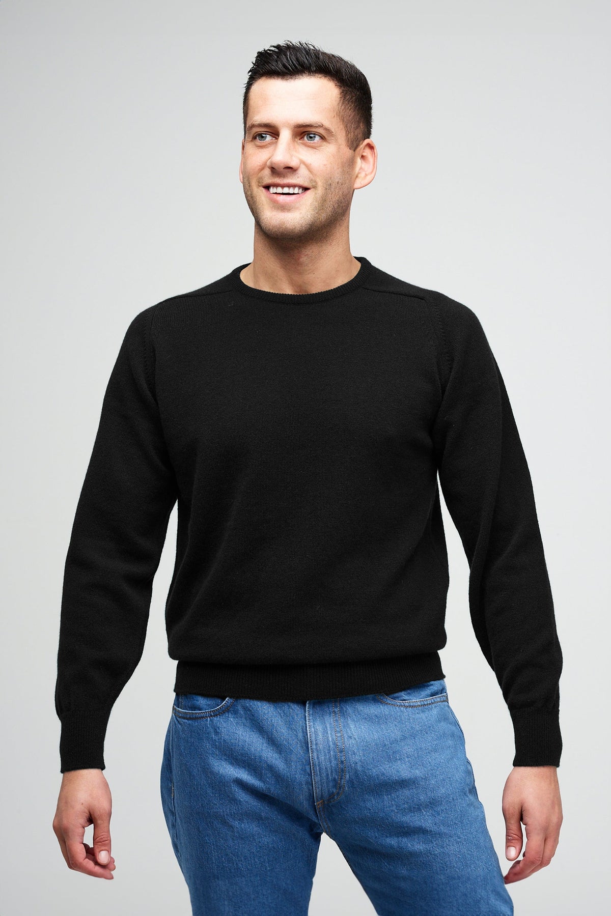 
            Men&#39;s Lambswool Saddle Shoulder Crew Neck - Black